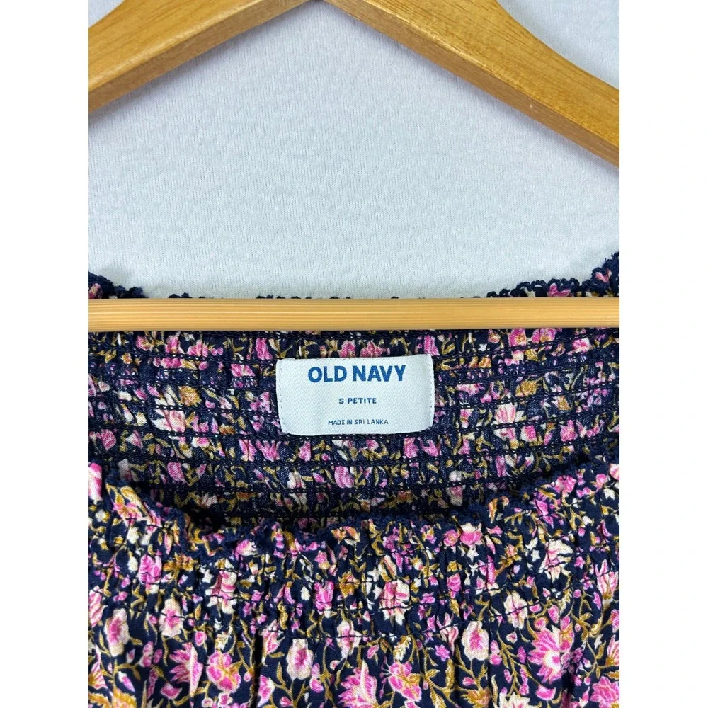 Old Navy Smocked‎ Puff Sleeve Top Womens S Petite Navy Pink Floral Ruffle Blouse